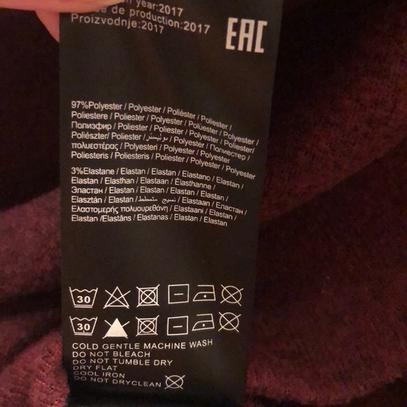 Super soft maroon hoodie - Picture 9 of 9